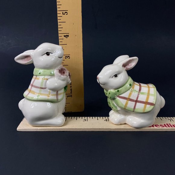VTG Hand Painted Ceramic Bunny Salt & Pepper Shaker Set, 80's Cottage Core Retd - Picture 17 of 17